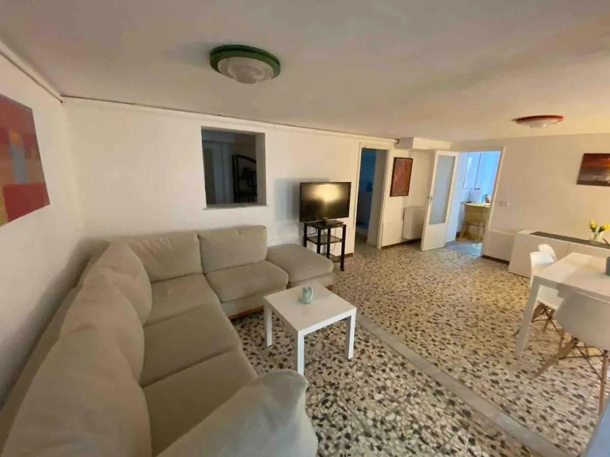 Apartment Appartamento Con Giardino Nel Cuore Di Viareggio